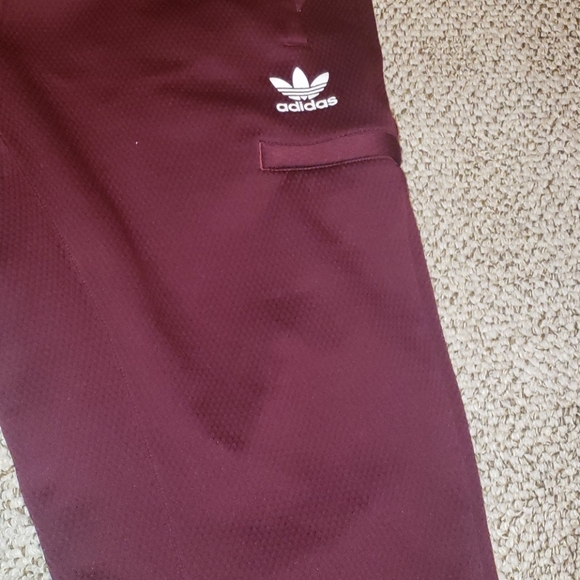 ADIDAS BURGUNDY FLEECE LINED CARGO ZIP POCKET PA - Picture 4 of 12